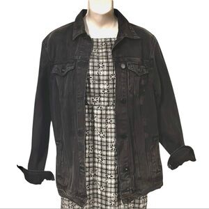 Black Denim Jean Distressed Woman’s Trucker Jacket Sz L